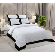 Постельное белье семейное сатин 4нав. Шанель (коробка)